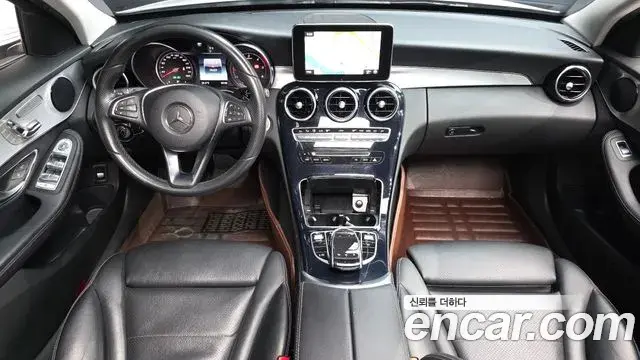 Mercedes-Benz C-Class 2018 — Фото 7/20