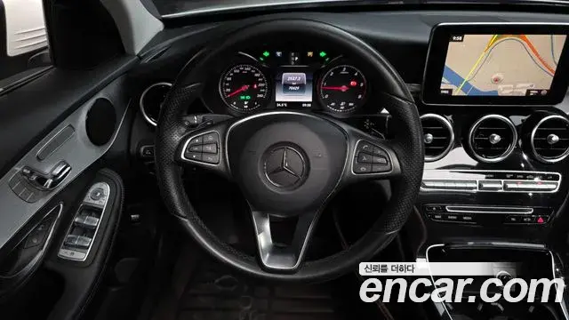 Mercedes-Benz C-Class 2018 — Фото 13/20