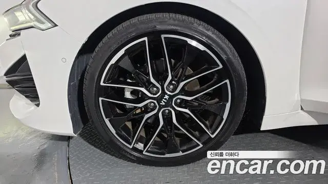 Kia K5 2021 — Photo 17/20