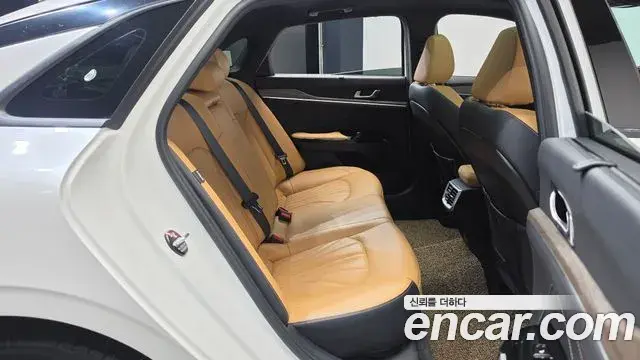 Kia K5 2021 — Photo 10/20