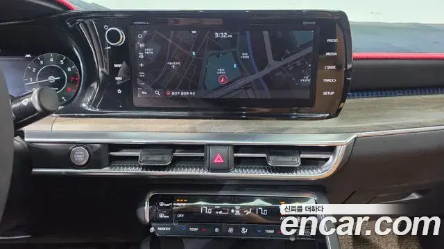 Kia K5 2021 — Photo 2/20