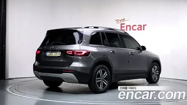 Mercedes-Benz GLB-Class 2021 — Фото 2/20