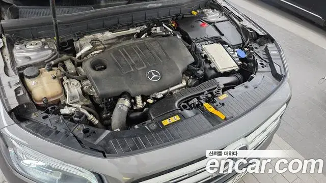 Mercedes-Benz GLB-Class 2021 — Фото 6/20