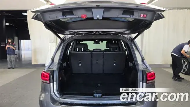 Mercedes-Benz GLB-Class 2021 — Фото 20/20