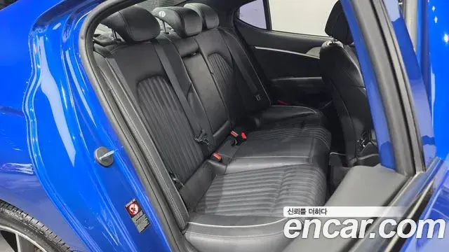 Genesis G70 2018 — Şəkil 25/33