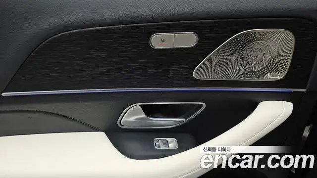 Mercedes-Benz GLE-Class 2025 — Фото 19/20