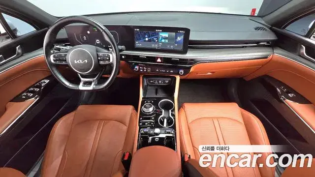 Kia K5 2024 — Şəkil 10/20
