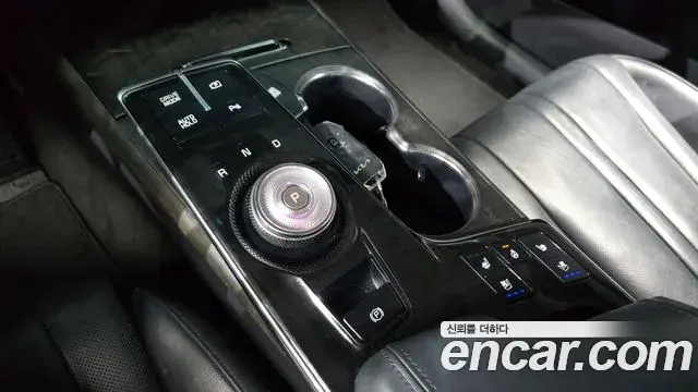 Kia K8 2021 — Şəkil 13/20