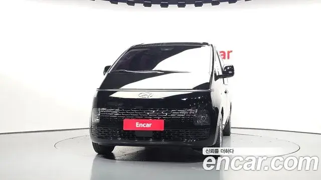 Hyundai Staria 2022 — Фото 3/20