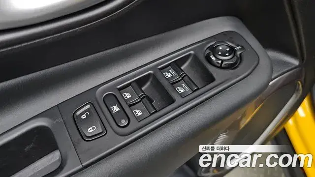 Jeep Renegade 2023 — Şəkil 34/34