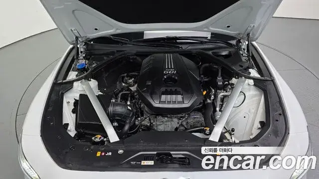 Genesis G70 2020 — Photo 1/34