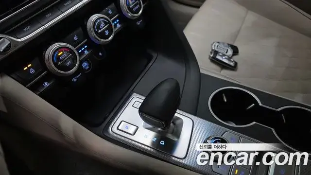 Genesis G70 2020 — Photo 32/34