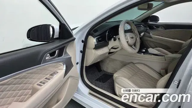 Genesis G70 2020 — Photo 2/34
