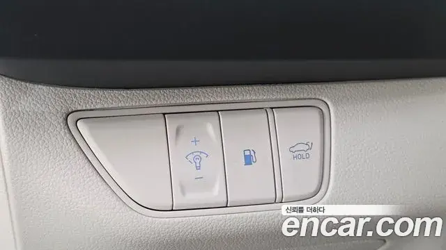 Genesis G70 2020 — Photo 17/34