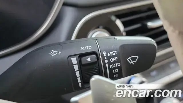 Genesis G70 2020 — Photo 29/34