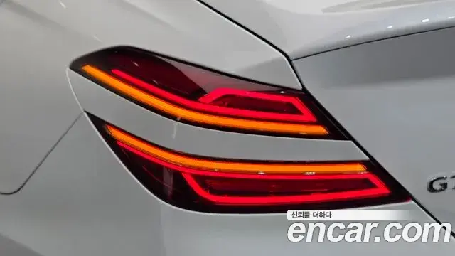 Genesis G70 2020 — Photo 23/34