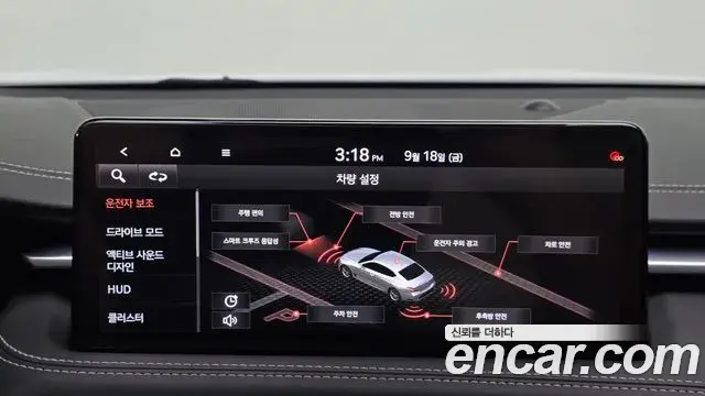Genesis G70 2020 — Photo 28/34