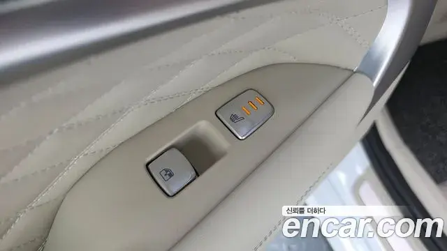 Genesis G70 2020 — Photo 18/34