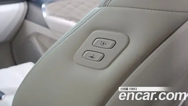 Genesis G70 2020 — Photo 26/34