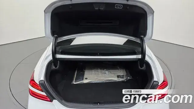 Genesis G70 2020 — Photo 31/34