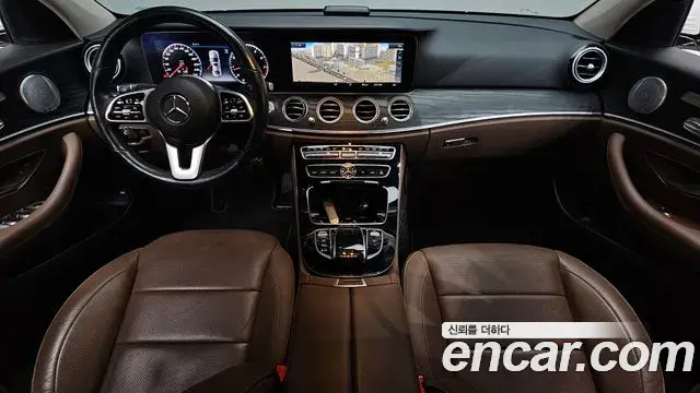 Mercedes-Benz E-Class 2019 — Фото 7/20