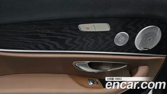 Mercedes-Benz E-Class 2019 — Фото 19/20