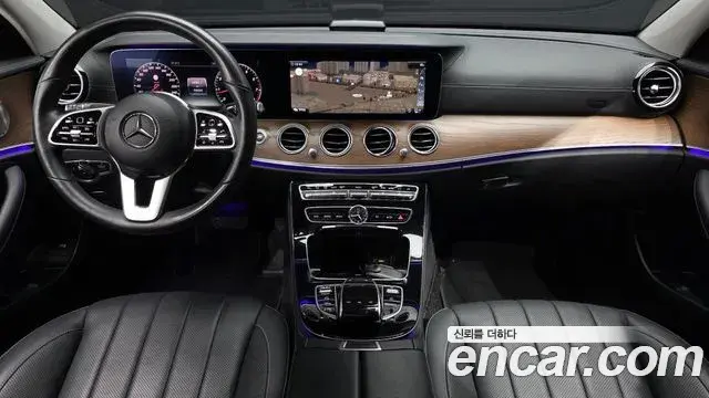Mercedes-Benz E-Class 2019 — Фото 7/20