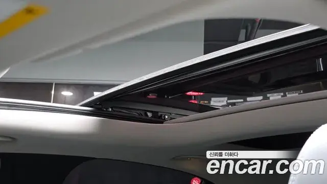 Mercedes-Benz E-Class 2019 — Фото 18/20
