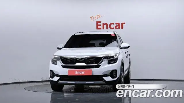 Kia Seltos 2022 — Şəkil 28/34