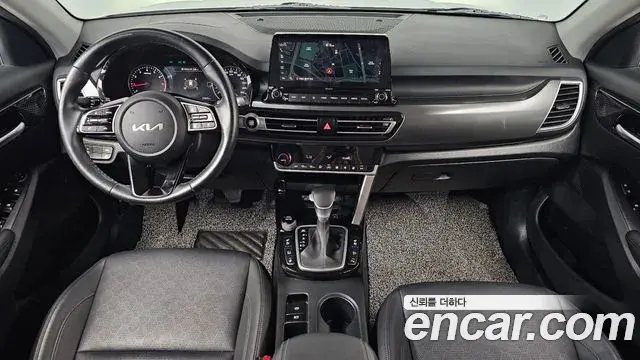 Kia Seltos 2022 — Şəkil 12/34
