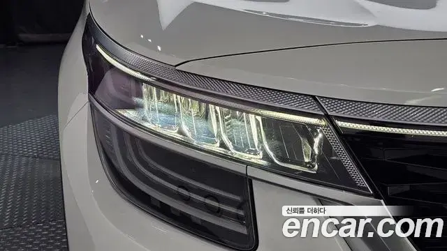 Kia Seltos 2022 — Şəkil 8/34