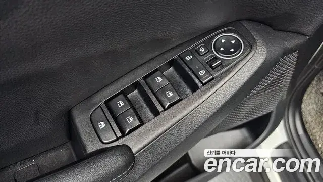 Kia Seltos 2022 — Şəkil 27/34