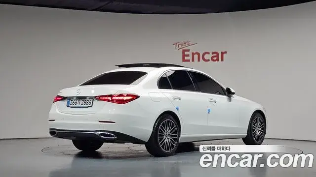 Mercedes-Benz C-Class 2025 — Фото 2/20
