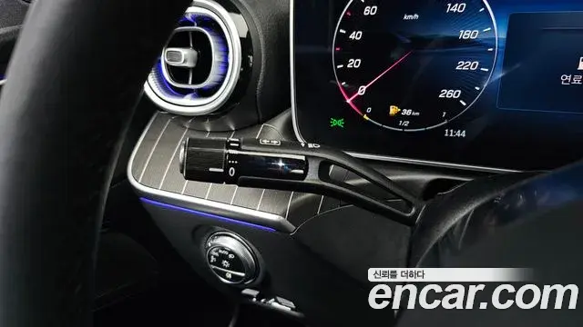 Mercedes-Benz C-Class 2025 — Фото 15/20