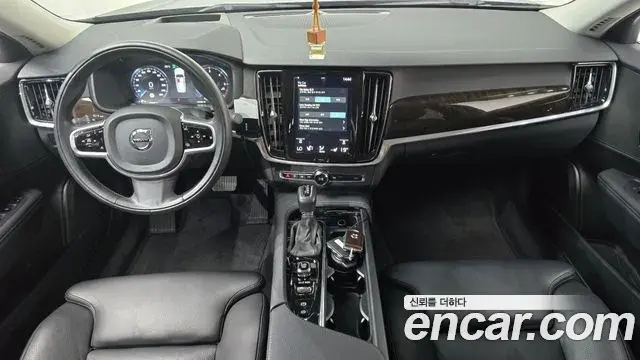 Volvo S90 2018 — Photo 13/30