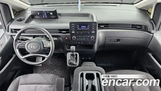 Hyundai Staria 2023 — Фото 7/20