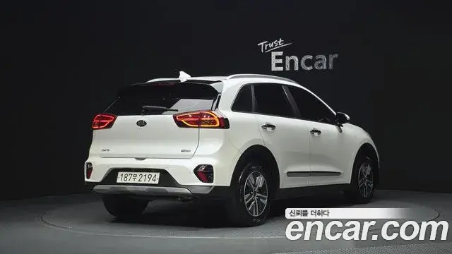 Kia Niro 2020 — Photo 19/20