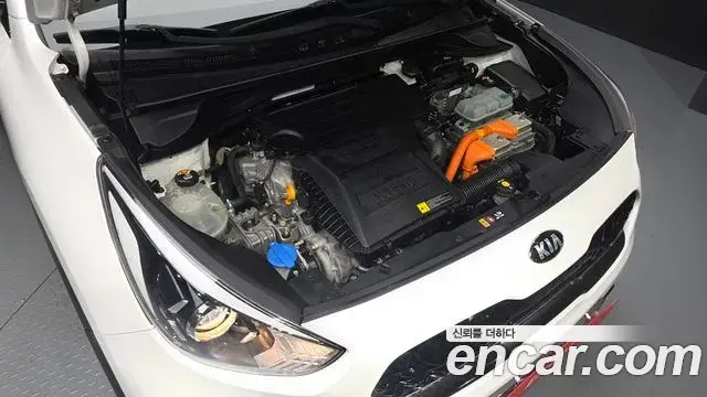 Kia Niro 2020 — Photo 2/20