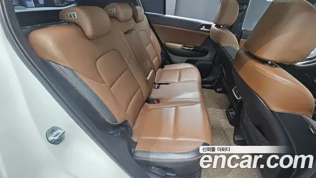 Kia Sportage The Bold 2019 — Фото 11/20