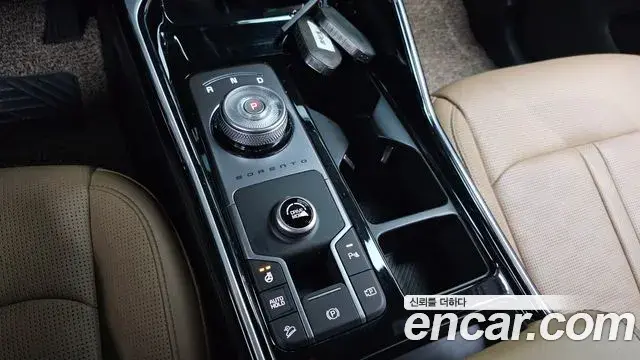 Kia Sorento 2023 — Фото 9/20