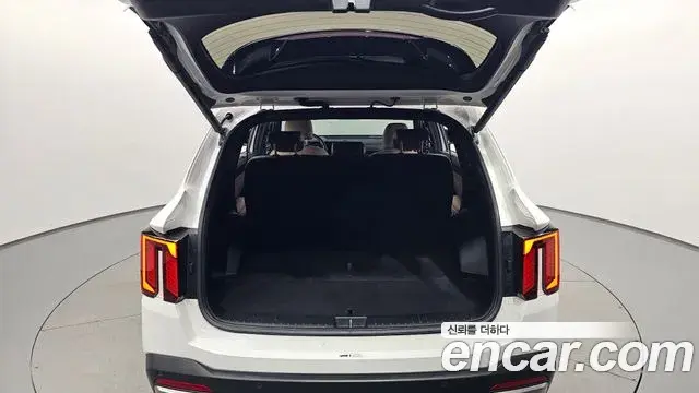 Kia Sorento 2023 — Photo 26/36