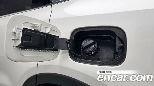 Kia Sorento 2023 — Photo 3/36