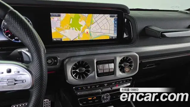 Mercedes-Benz G-Class 2021 — Photo 16/32
