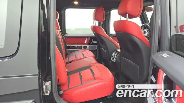 Mercedes-Benz G-Class 2021 — Photo 29/32
