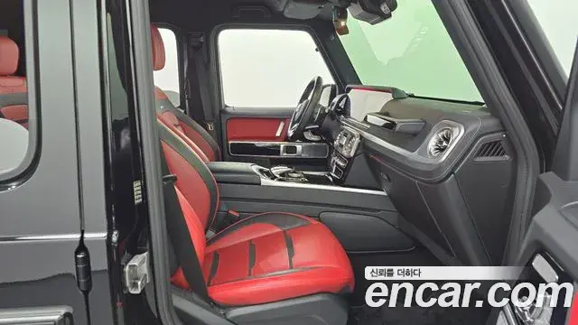 Mercedes-Benz G-Class 2021 — Photo 18/32