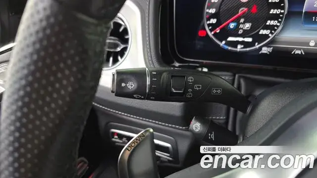 Mercedes-Benz G-Class 2021 — Photo 24/32