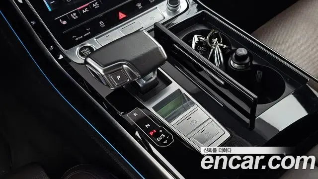 Audi A8 2021 — Фото 9/20