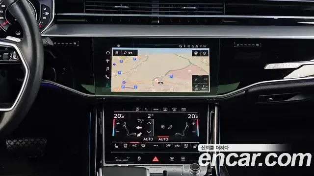 Audi A8 2021 — Фото 14/20