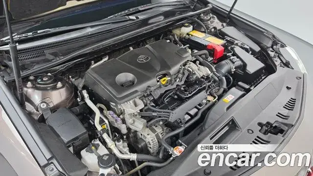 Toyota Camry 2019 — Фото 6/20