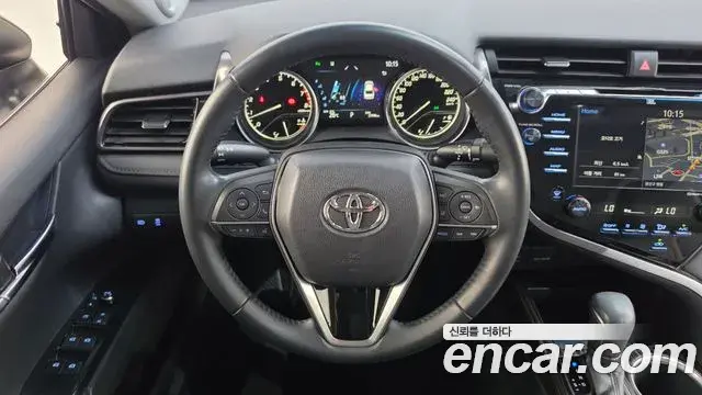 Toyota Camry 2019 — Фото 12/20